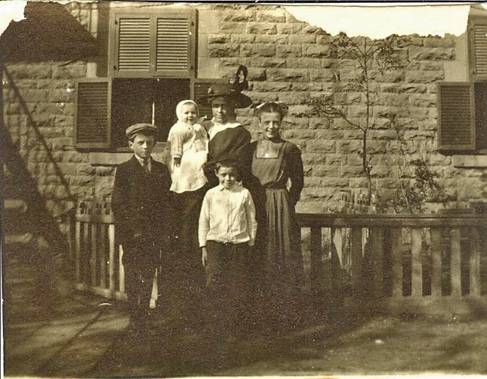 The Jordan family. L-R Peter, Herb with mother Caroline, Beatrice and Samuel in the front. Montreal c.1915.