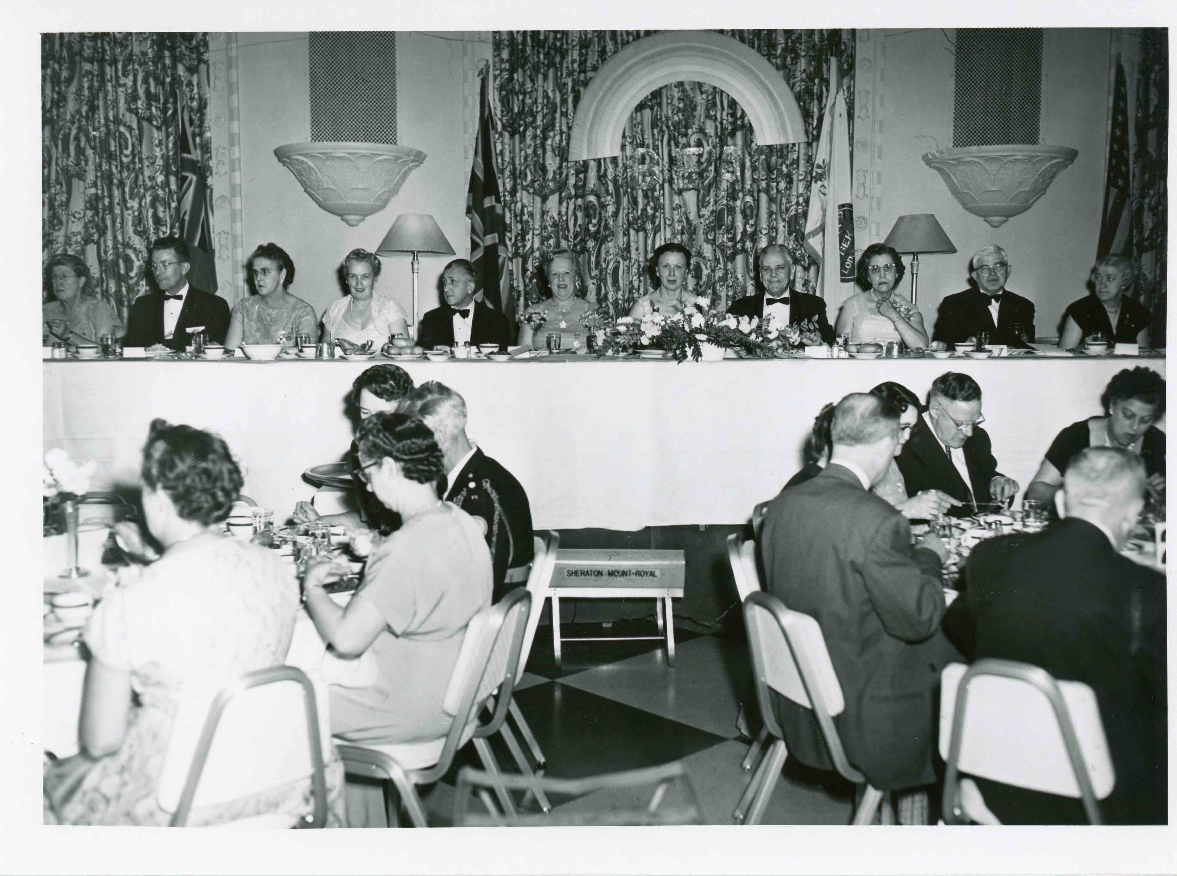 Dever head table 001 - Bea resized